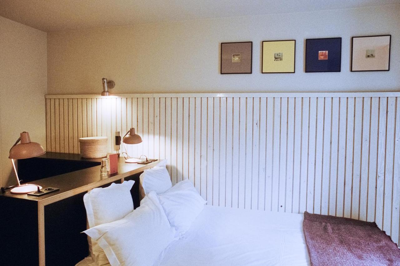 Double Room,1412437727:JPEG